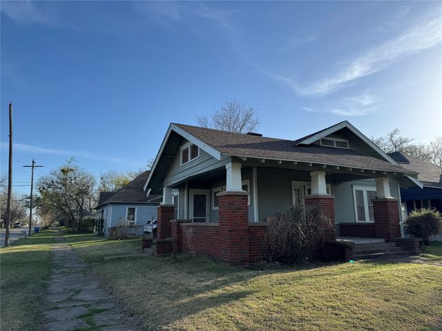 900 W Sears Street, Denison, TX 75020