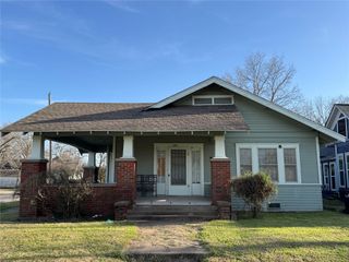 900 W Sears Street, Denison, TX 75020