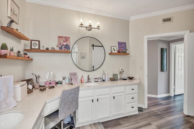 2111 Welch Street B201, Houston, TX 77019