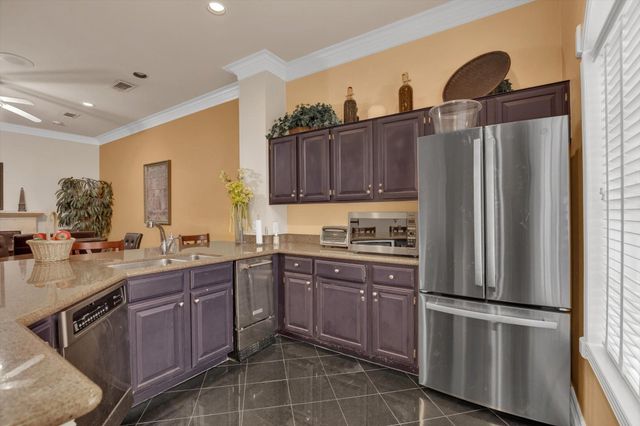 2111 Welch Street B201, Houston, TX 77019