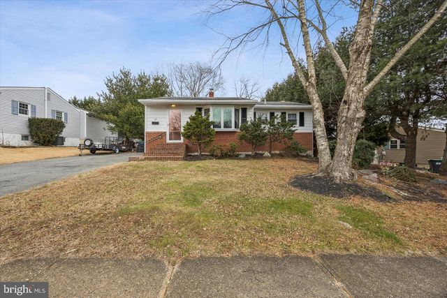 17 PHYLLIS DR, Newark, DE 19711