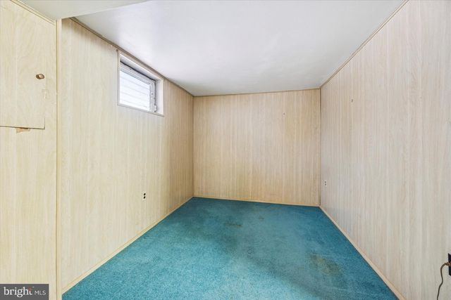 17 PHYLLIS DR, Newark, DE 19711