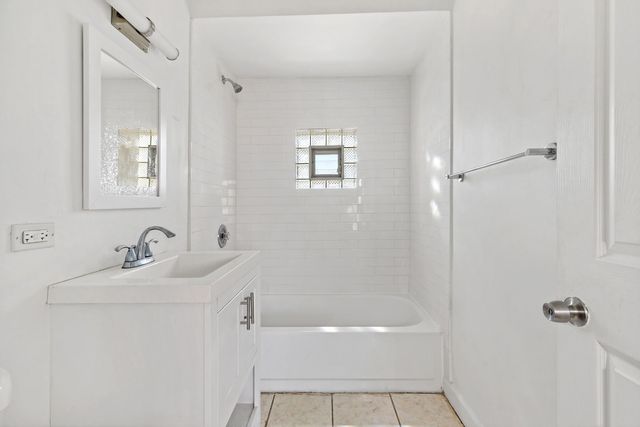 6104 S Dorchester Avenue 2S, Chicago, IL 60637