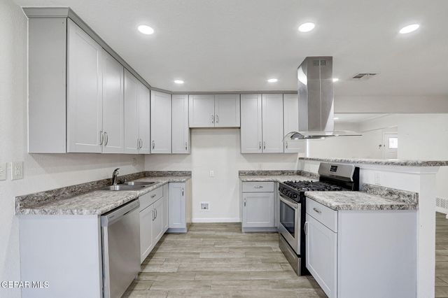 10401 Centaur Drive, El Paso, TX 79924