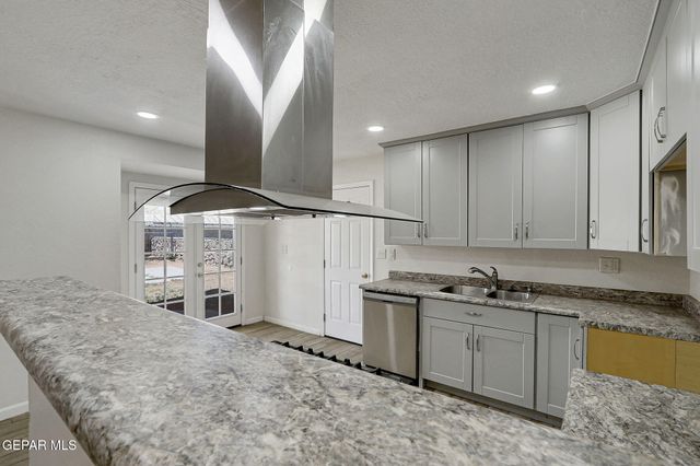 10401 Centaur Drive, El Paso, TX 79924