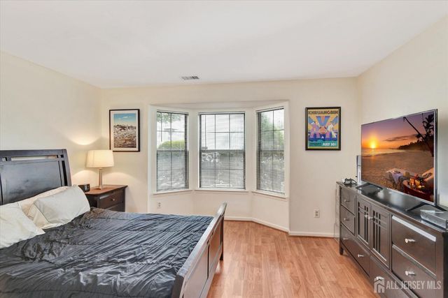 54 Lear Court, East Brunswick, NJ 08816