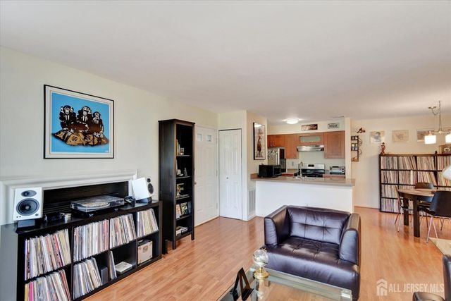 54 Lear Court, East Brunswick, NJ 08816