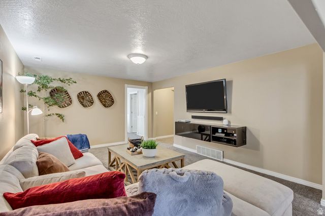 1518 E PHEASANT RUN DR, Springville, UT 84663