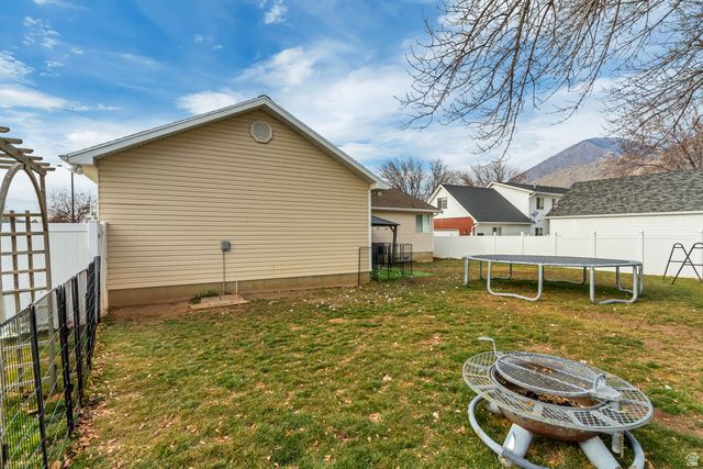 1518 E PHEASANT RUN DR, Springville, UT 84663