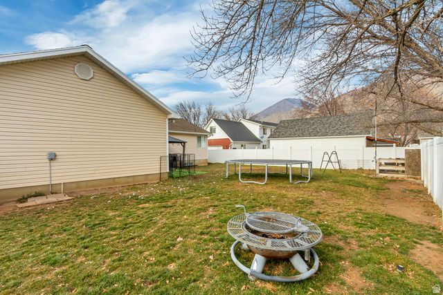 1518 E PHEASANT RUN DR, Springville, UT 84663