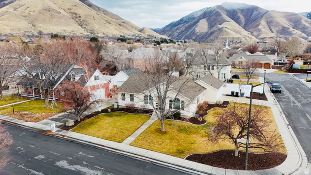 1518 E PHEASANT RUN DR, Springville, UT 84663