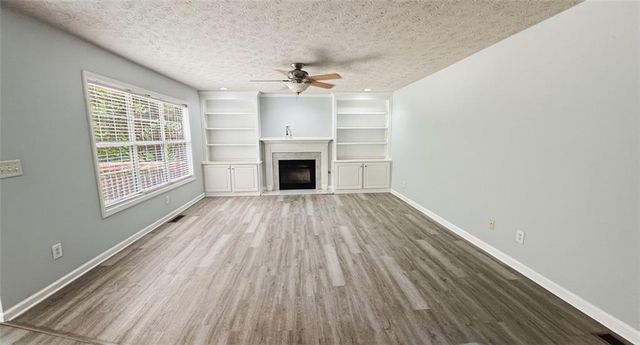 326 CANTERBURY PLACE Drive, Suwanee, GA 30024