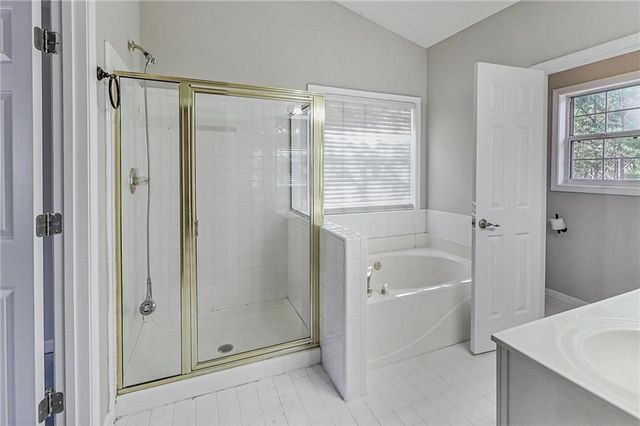 326 CANTERBURY PLACE Drive, Suwanee, GA 30024