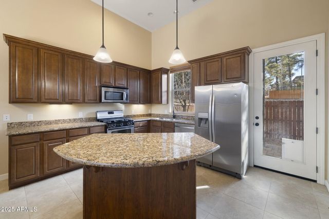 425 E Woodland Drive Drive, Flagstaff, AZ 86001