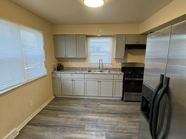 715 E 155th Court, Phoenix, IL 60426