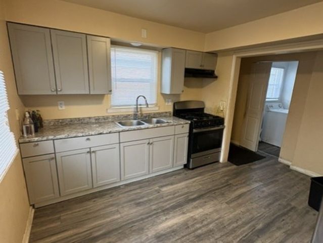 715 E 155th Court, Phoenix, IL 60426