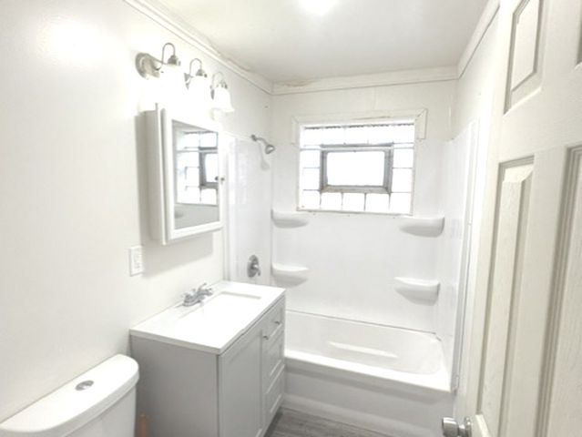 715 E 155th Court, Phoenix, IL 60426