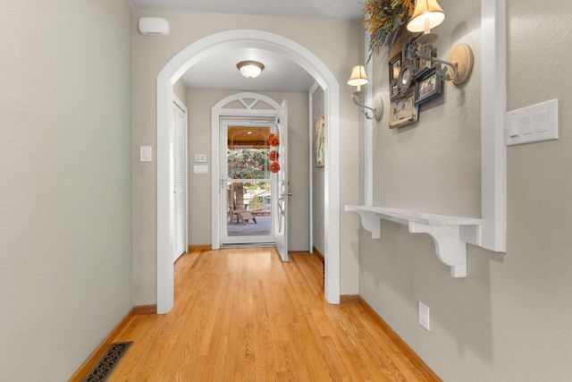 14418 Oakwood Place NE, Albuquerque, NM 87123