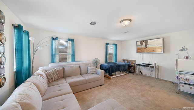 350 Colonial, Universal City, TX 78148