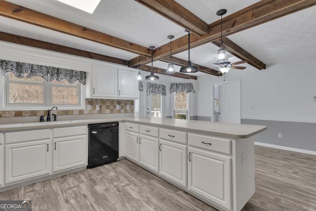 130 Brooklet Way, Brooks, GA 30205