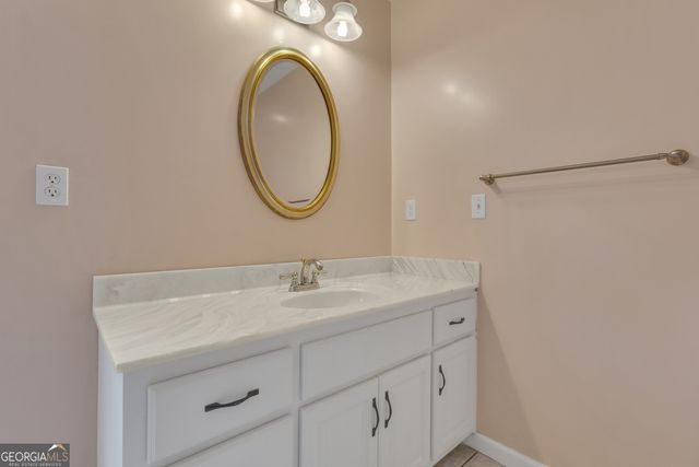 130 Brooklet Way, Brooks, GA 30205