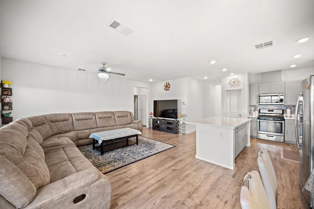 6837 Oakum Way, Stockton, CA 95219