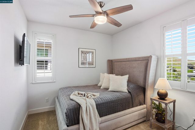 527 Falling Star Dr, Martinez, CA 94553