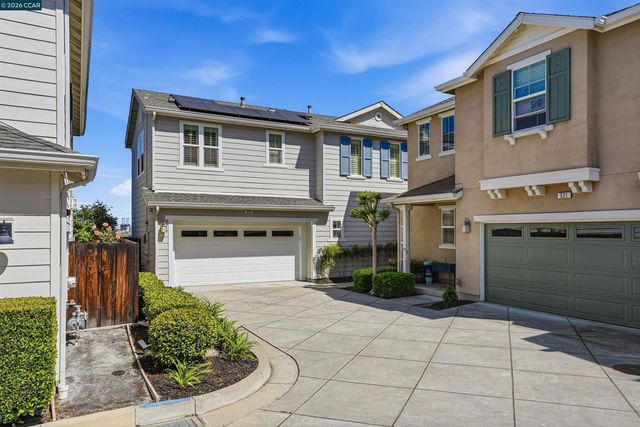 527 Falling Star Dr, Martinez, CA 94553