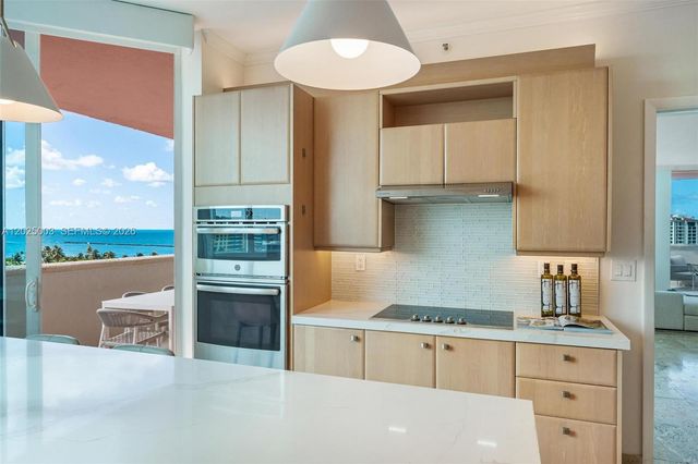 300 S Pointe Dr 1001, Miami Beach, FL 33139