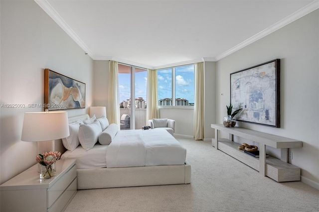 300 S Pointe Dr 1001, Miami Beach, FL 33139