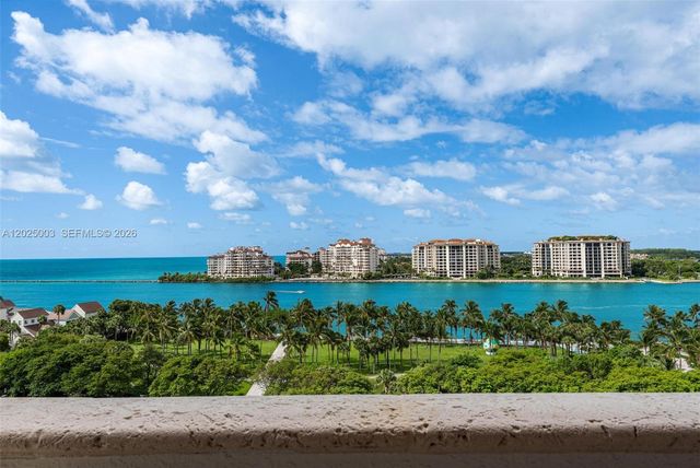 300 S Pointe Dr 1001, Miami Beach, FL 33139