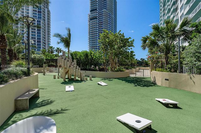 300 S Pointe Dr 1001, Miami Beach, FL 33139