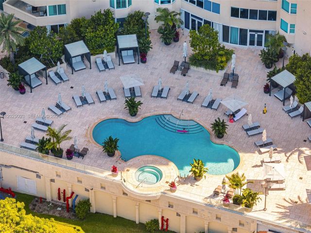 300 S Pointe Dr 1001, Miami Beach, FL 33139