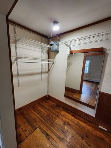 72 Derby St 3, Salem, MA 01970