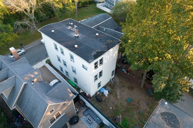 72 Derby St 3, Salem, MA 01970