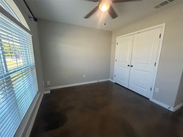 1047 Fieldstone DR, Lampasas, TX 76550