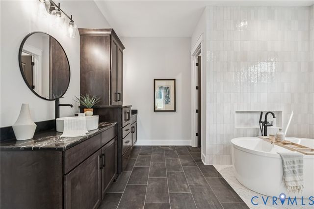 001 Winding Acres Ln, New Kent, VA 23124