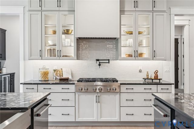 001 Winding Acres Ln, New Kent, VA 23124