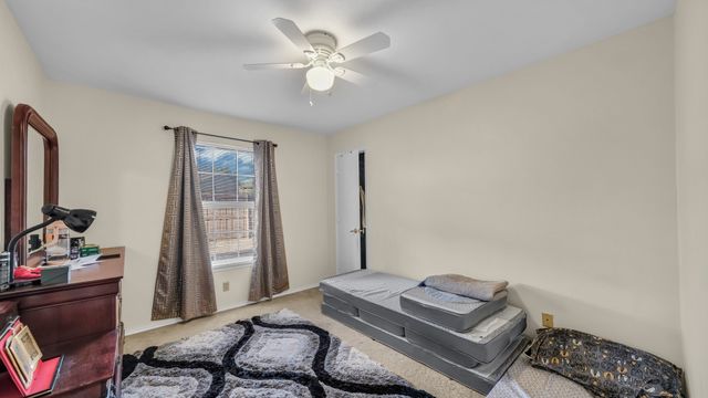 817 Cornfield Drive, Arlington, TX 76017