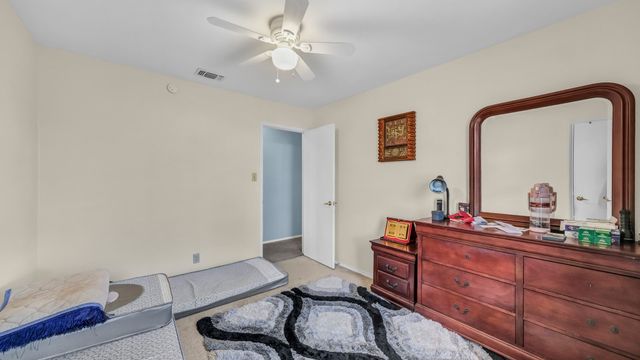 817 Cornfield Drive, Arlington, TX 76017