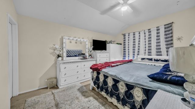 817 Cornfield Drive, Arlington, TX 76017