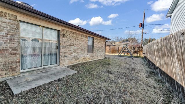 817 Cornfield Drive, Arlington, TX 76017