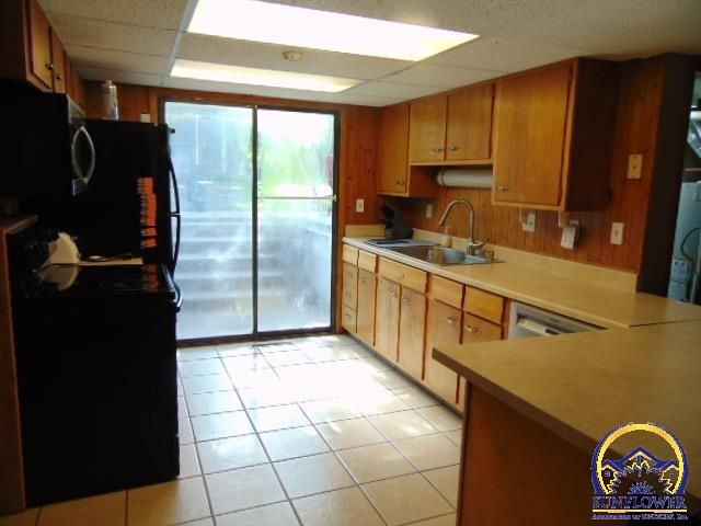 3501 SW Oakley AVE, Topeka, KS 66614