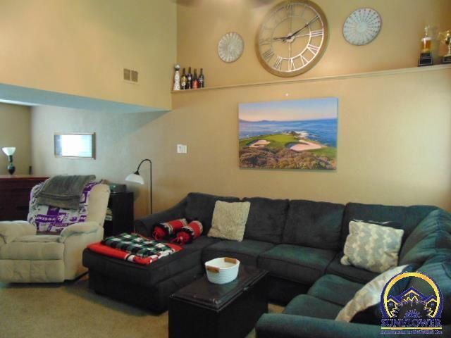 3501 SW Oakley AVE, Topeka, KS 66614