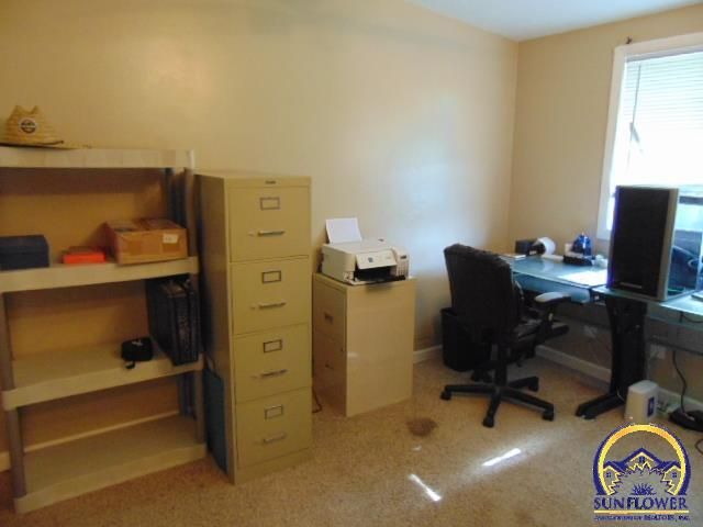 3501 SW Oakley AVE, Topeka, KS 66614