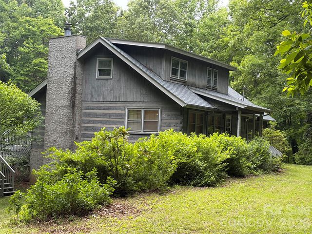 377 Woodstream Road, Waynesville, NC 28786