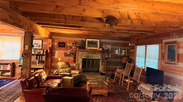 377 Woodstream Road, Waynesville, NC 28786
