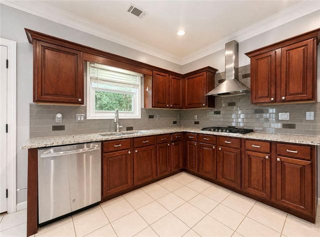 2162 Fall Creek Landing, Loganville, GA 30052
