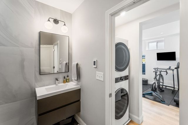 172 Orchard St. 172, Watertown, MA 02472
