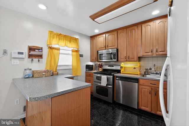 120 W MILL AVE, Capitol Heights, MD 20743